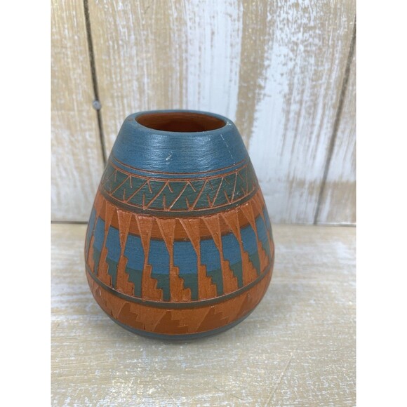 Navajo Pottery Small 3.5” Vase Signed Nez Terra Cotta Ceramic Pot - Picture 1 of 8